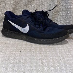 Nike men’s shield free rn sneakers
